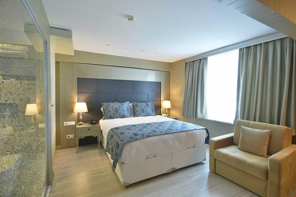 Adamel Hotel & Suite
