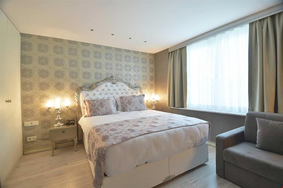 Adamel Hotel & Suite