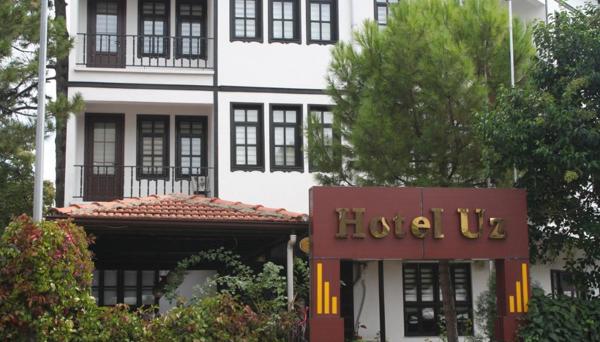 Uz Hotel