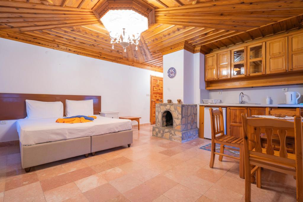 Liya Boutique Hotel & Suites