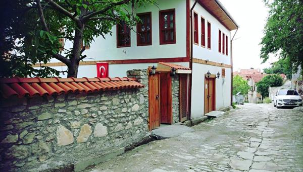 Melek Hanım Konağı