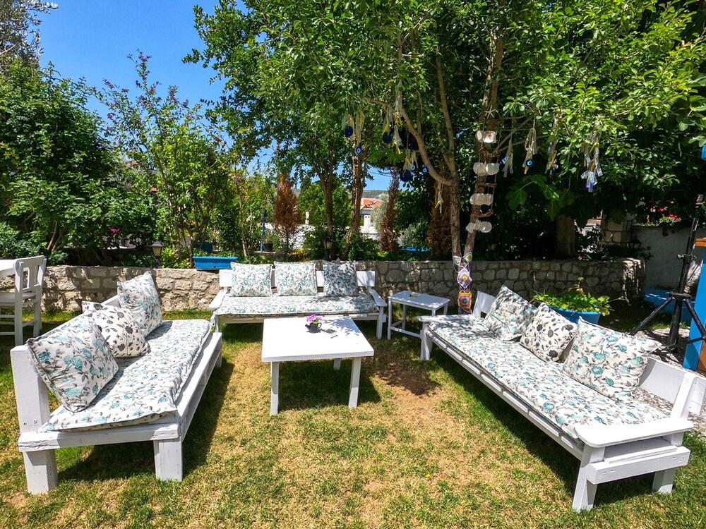 Zeren Alaçatı Butik Otel