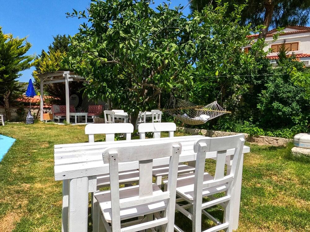 Zeren Alaçatı Butik Otel