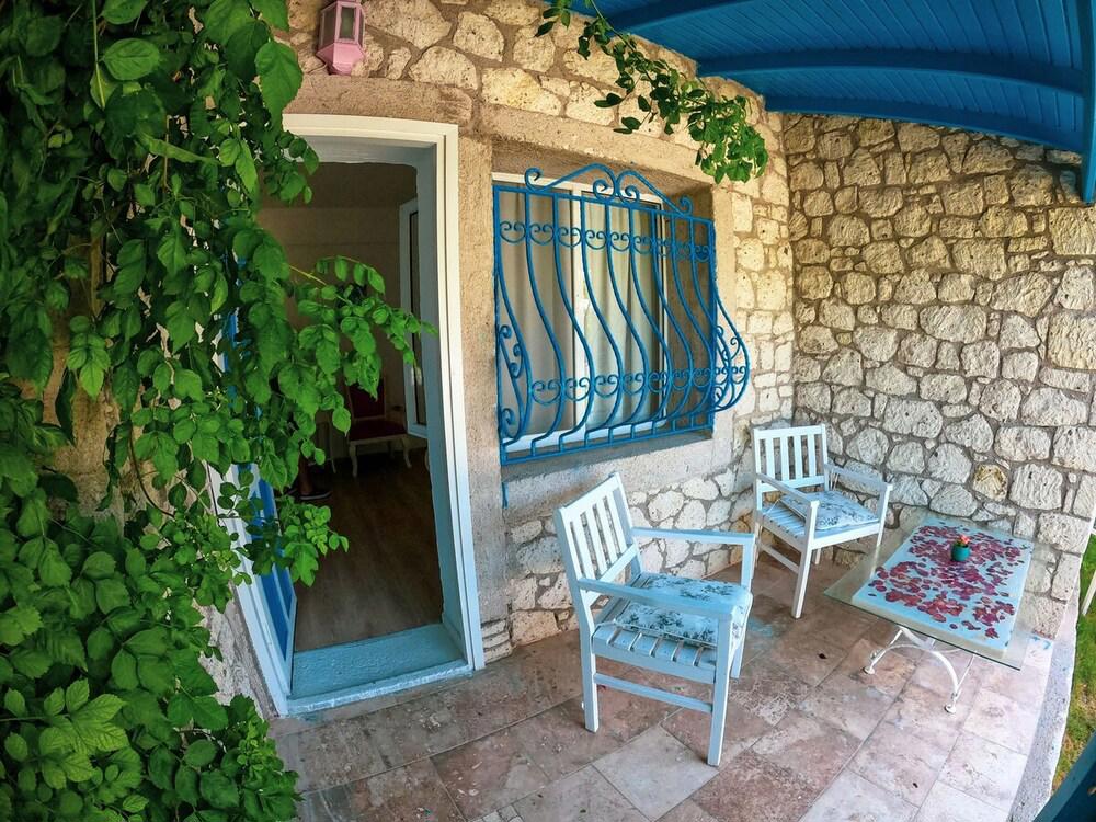 Zeren Alaçatı Butik Otel