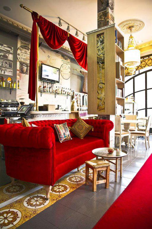 Romans Haute Couture Hotel