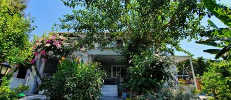 Karia Konuk Evi