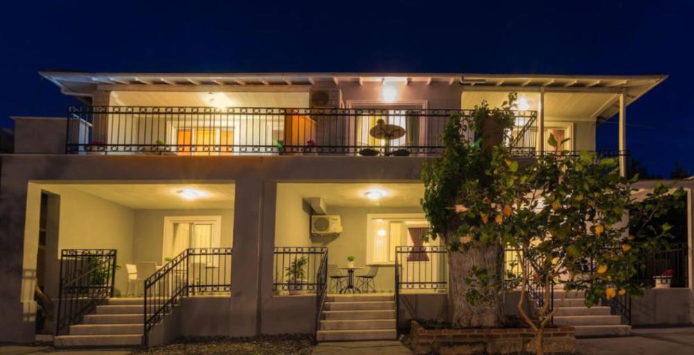Karia Konuk Evi