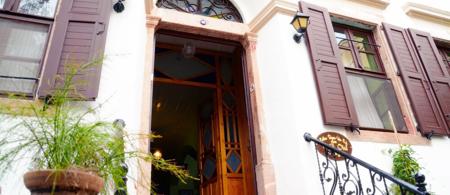 Zehra Teyzenin Evi (+15 Yaş)