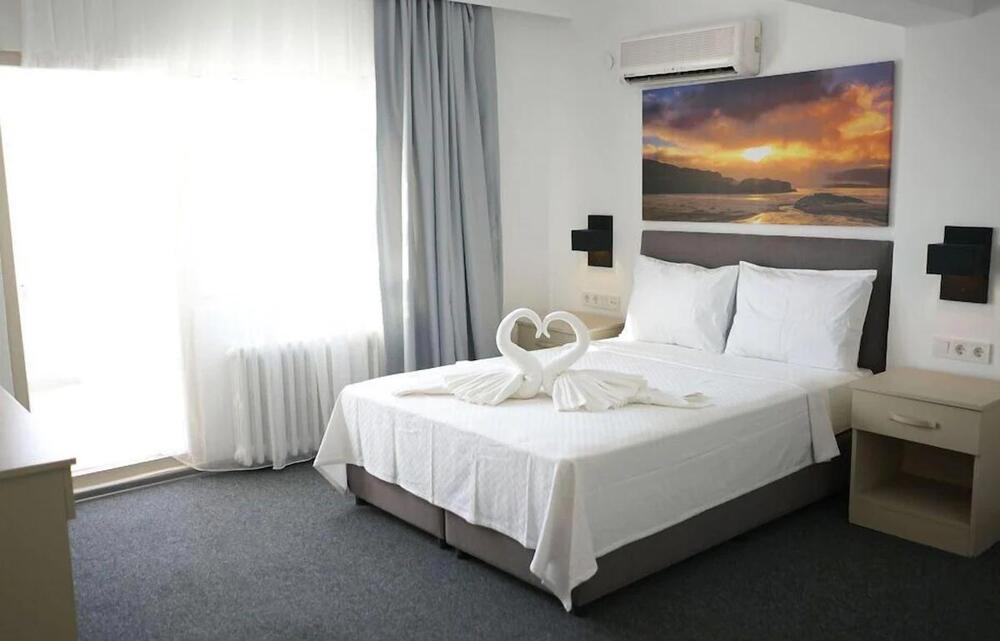 Çamlik 87 Hotel Ayvalık