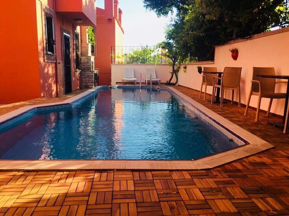 Cunda Palace Otel