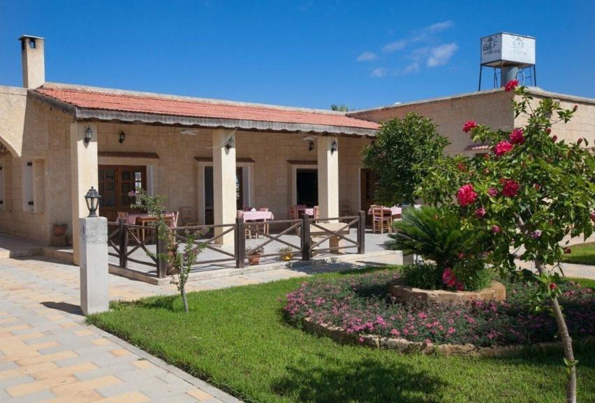 Glaro Garden Hotel Restaurant
