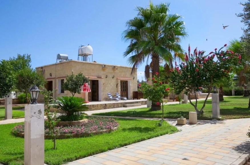 Glaro Garden Hotel Restaurant