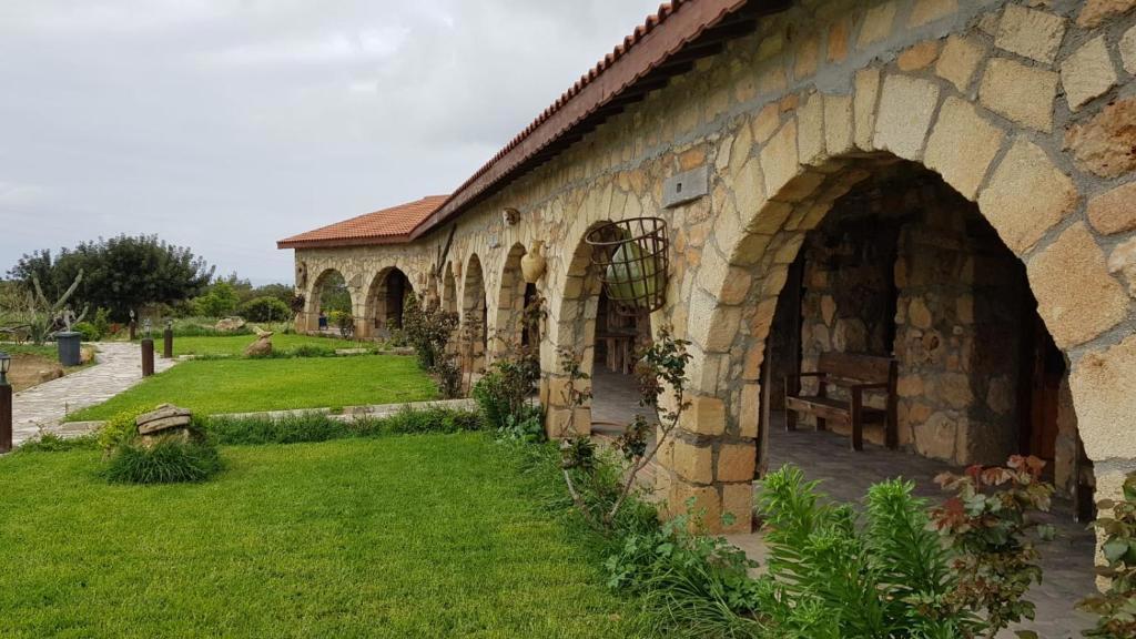 Elausa Hotel & Restaurant