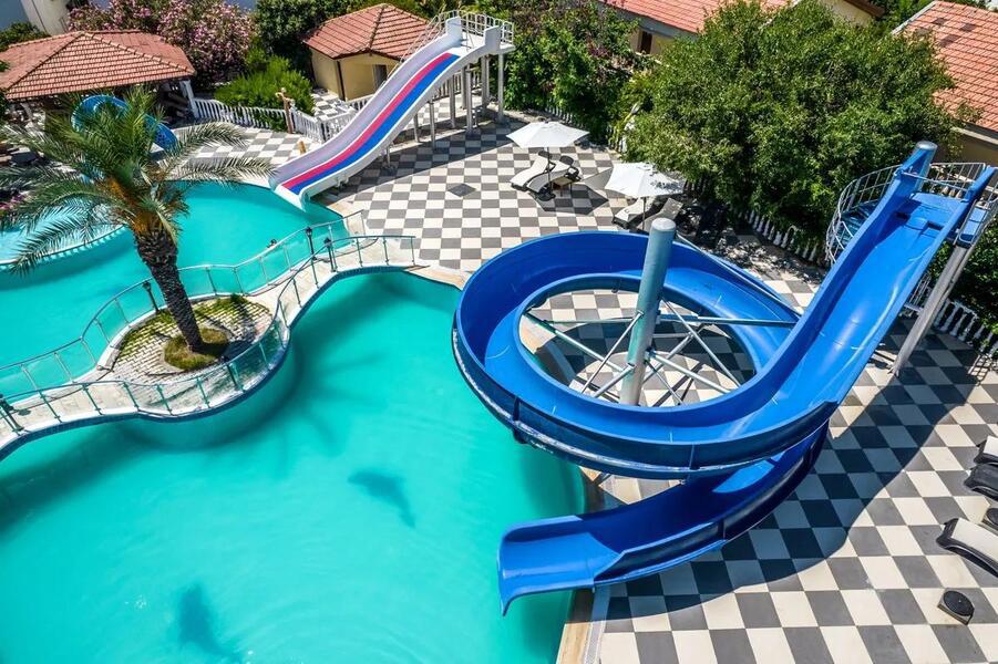 Riverside Garden Resort