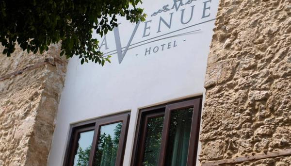 Avenue Hotel