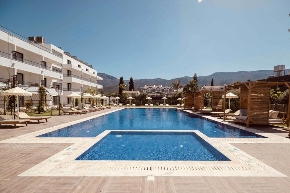 Palmonte Suites Hotel