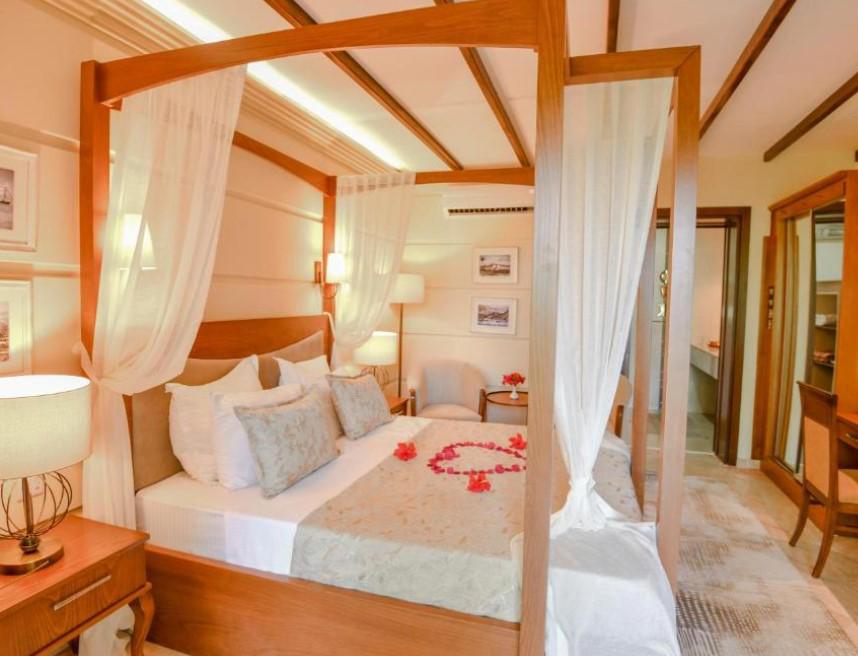 Bellapais Gardens Hotel & Restaurant