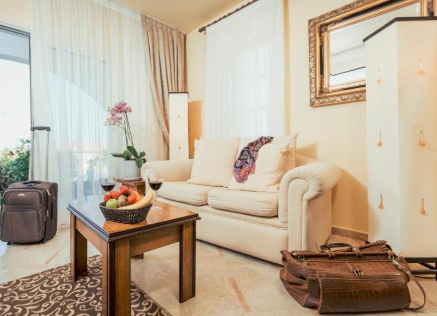 Bellapais Gardens Hotel & Restaurant