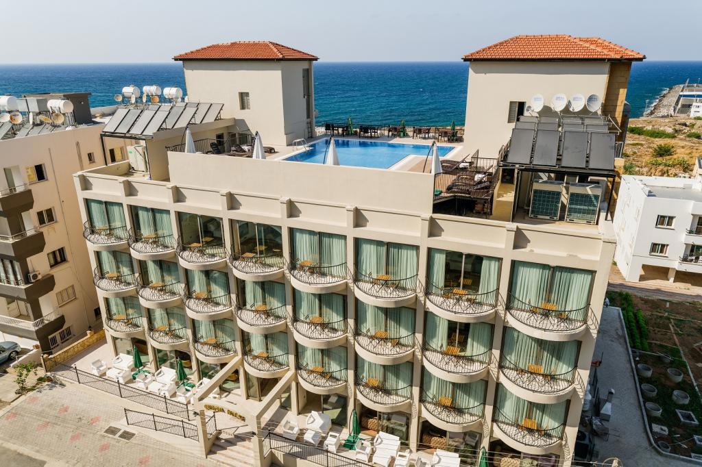 Olivia Palm Hotel 
