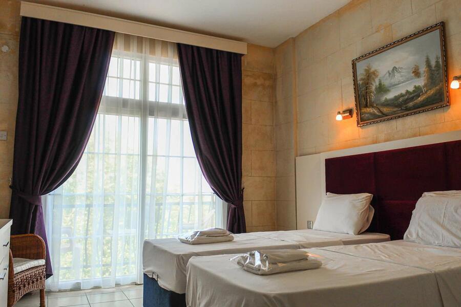 Lapida Hotel