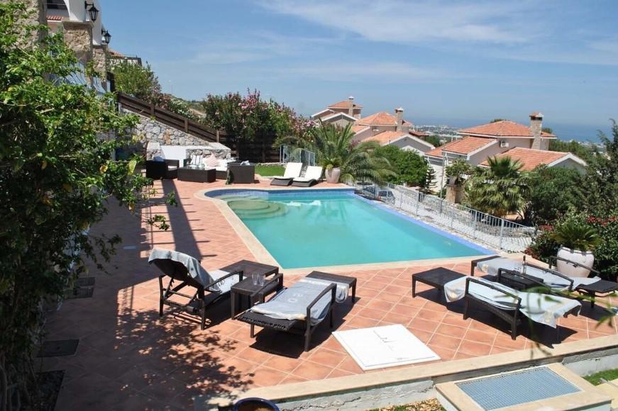 Villa La Casa By Amy Villas