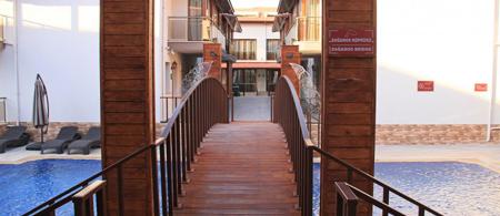 Dolphin Apart & Hotel
