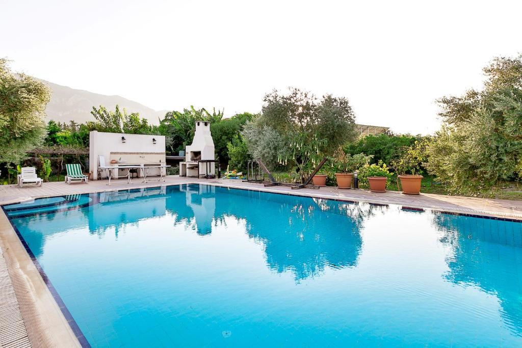 Hera Kyrenia Gardens