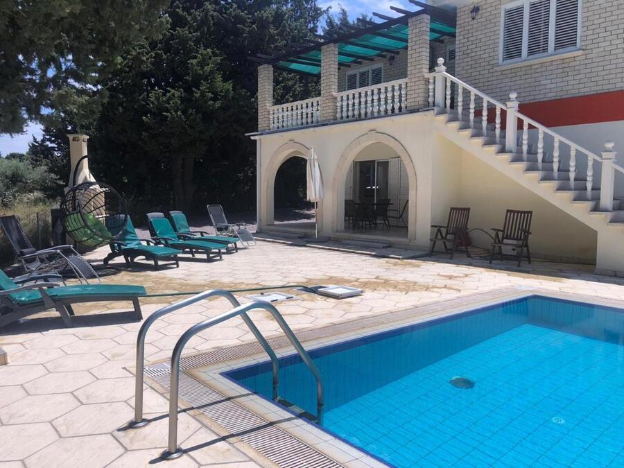 Australin Villa Lapta
