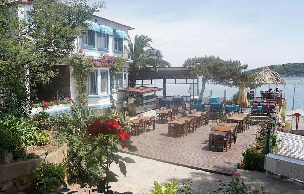 Pyrgos Hotel