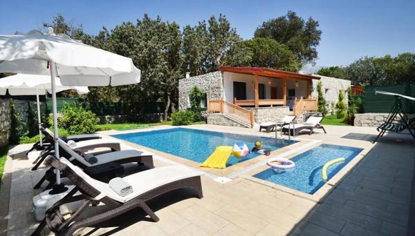 Eroglu Villas