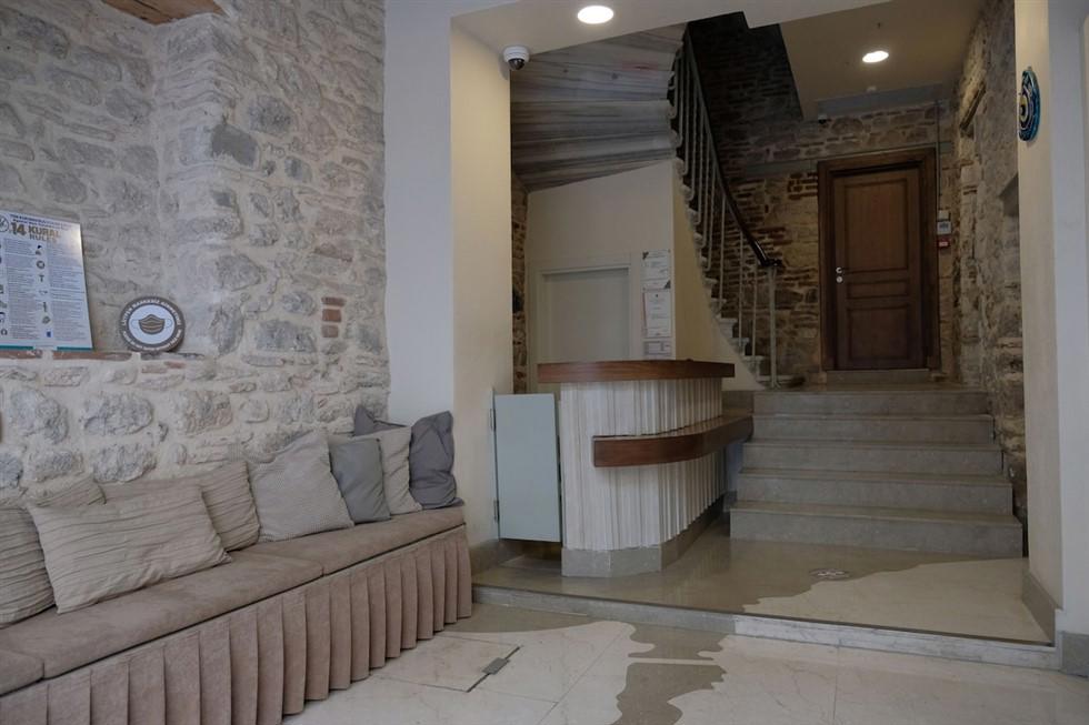 Galatahan Hotel