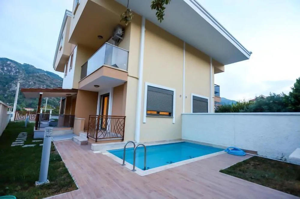Mandalin Villa 1