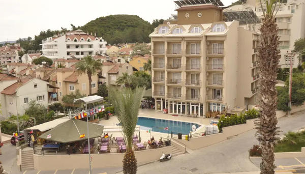 Club Dorado Hotel