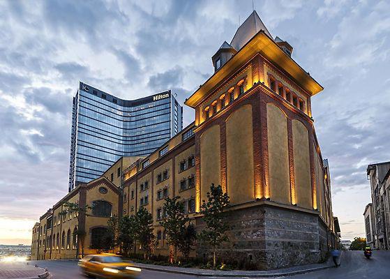 Hilton İstanbul Bomonti Hotel & Conference Center
