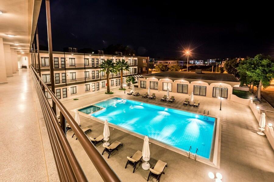 Oscar Park Hotel