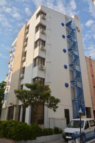 Otel Güleryüz