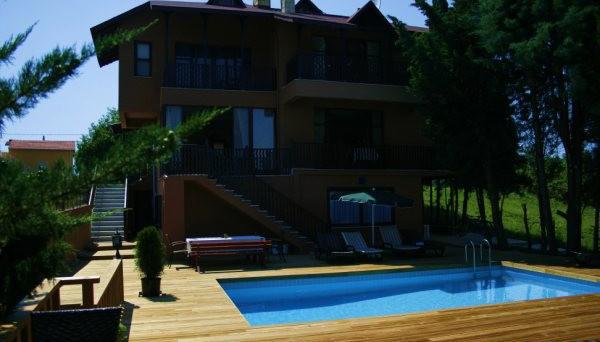 Villa Pine Garden