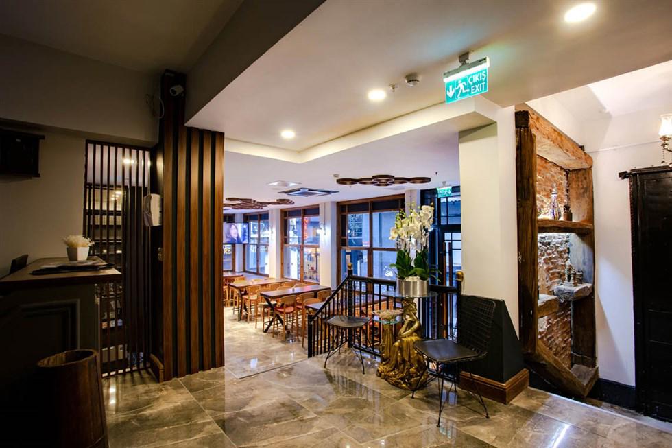 West Palace Hotel