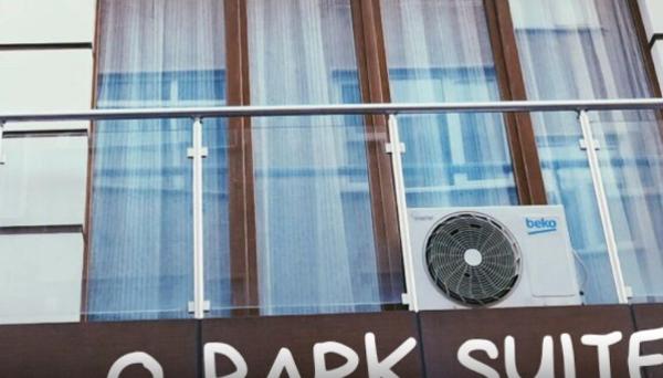 Q Park Suit