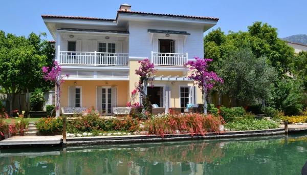 Portville Villas by Villa Safiya