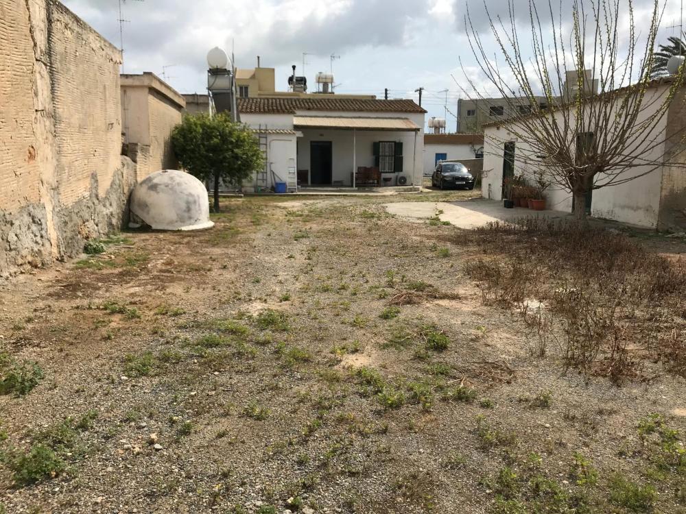 Ttasis Traditional House