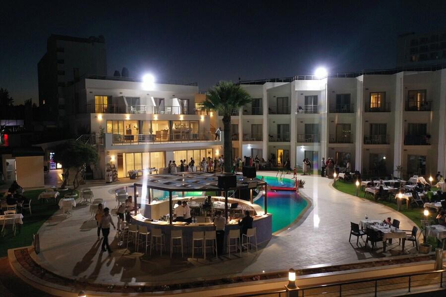 Mimoza Beach Hotel
