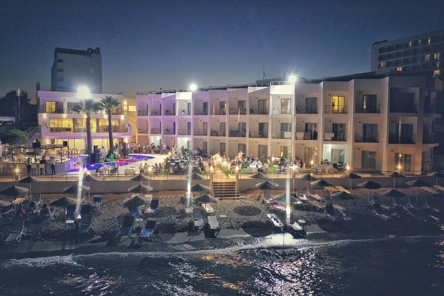 Mimoza Beach Hotel