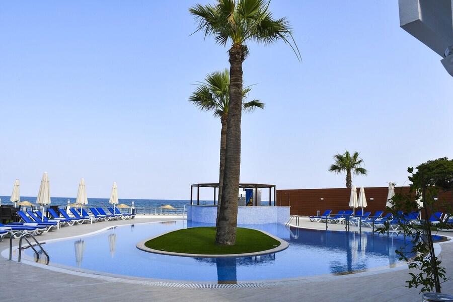 Mimoza Beach Hotel
