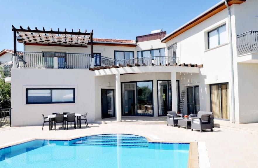 Villa Amelia By Amy Villas