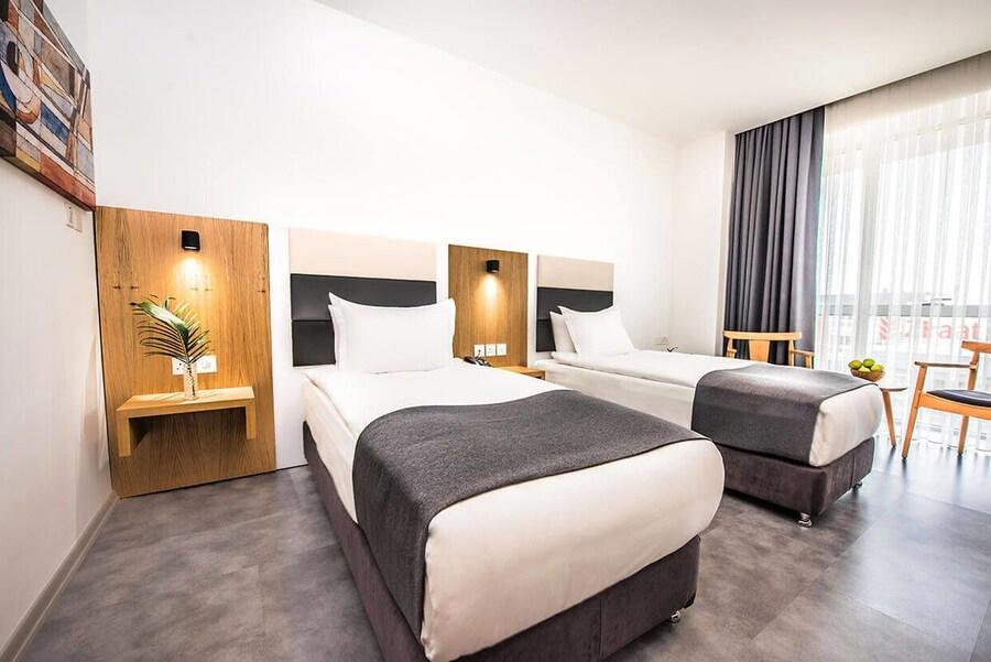 Ingate Hotel