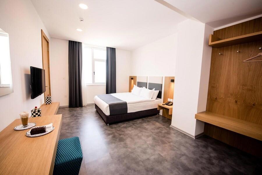 Ingate Hotel