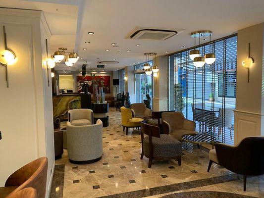 Regency World Suite Hotel