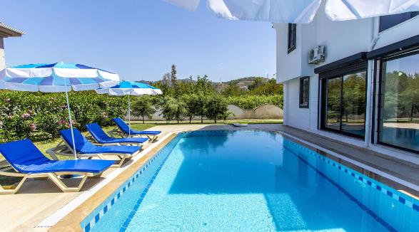 Villa Serra by Villamnet