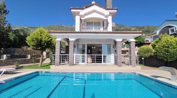 Arnna Villa 4 By Villa Buketi
